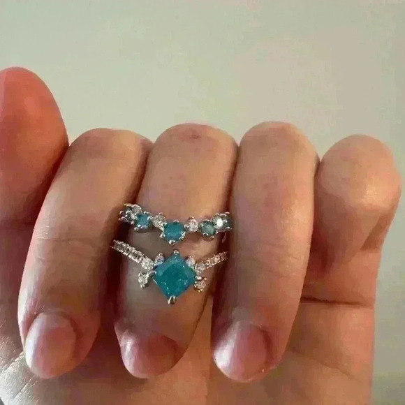 NWT Size 6 Rhodium Plated Ice Crystal Rings - Picture 2 of 5